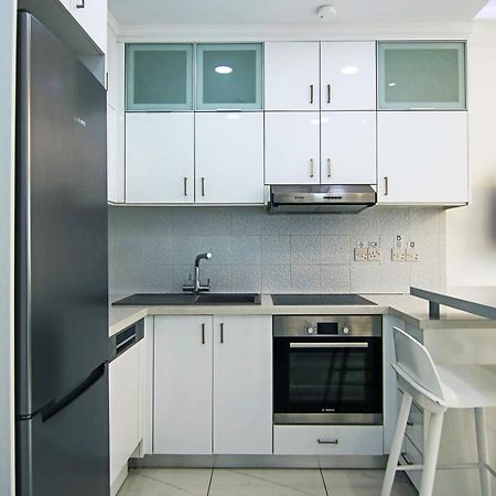 Апартаменты Phaedrus Living: Seaside Luxury Flat Lighthouse 66 Пафос Экстерьер фото